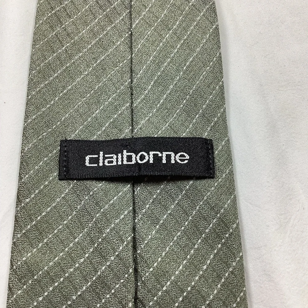 Claiborne Men's Silk Tie‎ Green White Diagonal Stripe Necktie